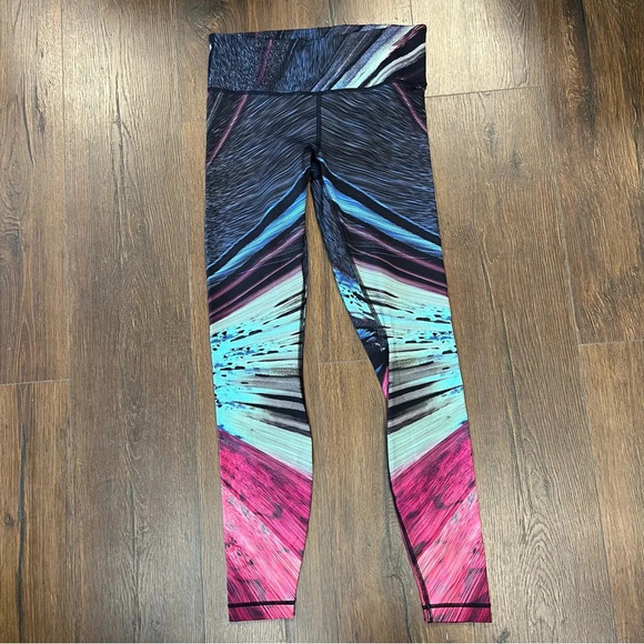 Lululemon Speed Wunder Tight Nulux
Electrobeam Speed Tight Multi SZ 8 - Picture 6 of 9